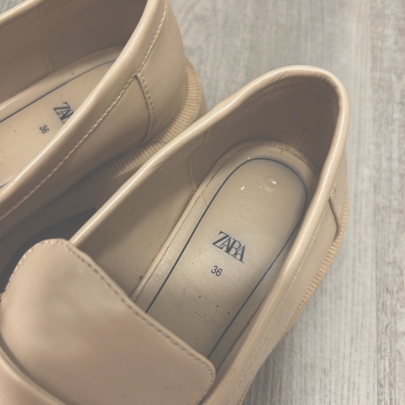 ZARA Chunky Nude Loafer - Picture 2 of 5